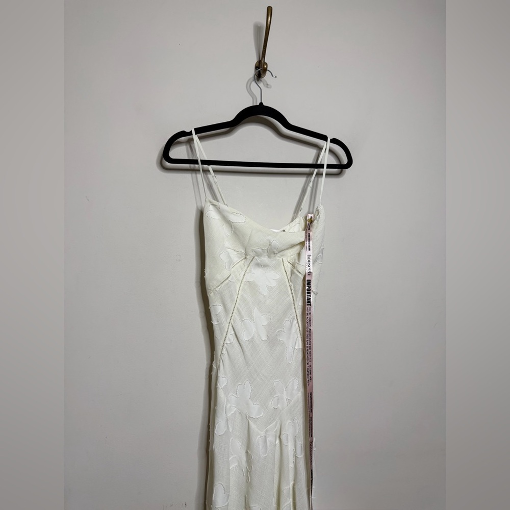 House of CB Seren Vintage Cream Floral Lace Back Maxi Dress - Picture 10 of 13